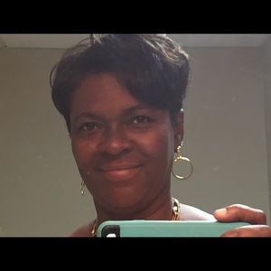 Meet your Posher, Sharon